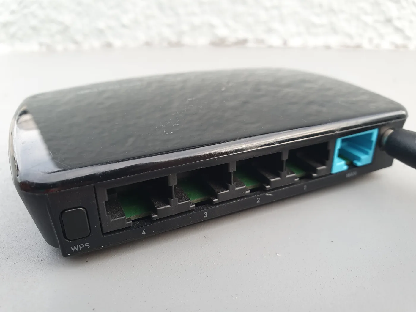 Mesh Wi-Fi Explained: How It Works and Whether It's Worth It